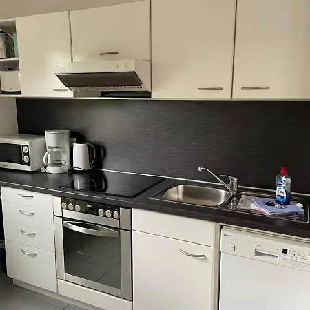 Oesterling Apartment *